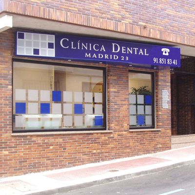 recepcion clinica Dental Madrid 23 implantes dentales collado villalba